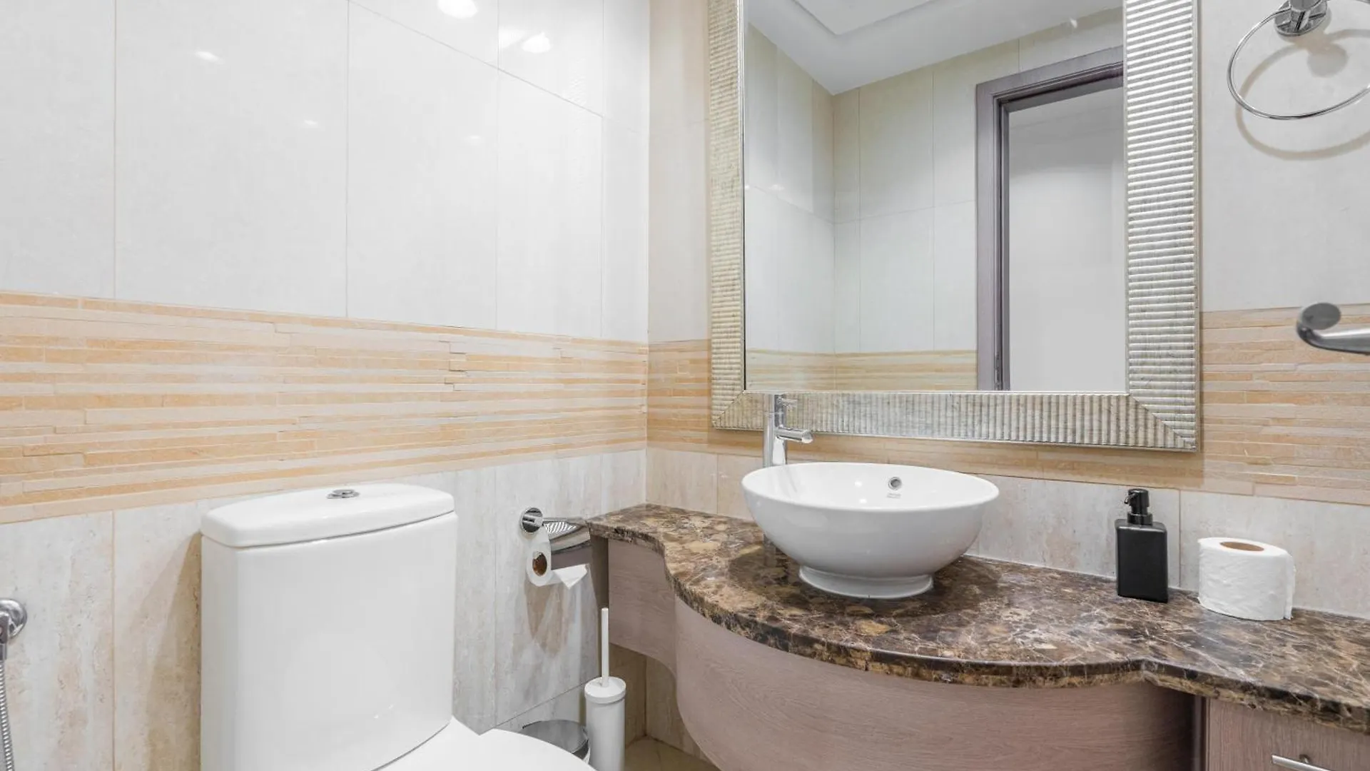 Vacay Lettings - Full Marina View 3 Bedroom Plus Maid Room Dubai 0*,  United Arab Emirates