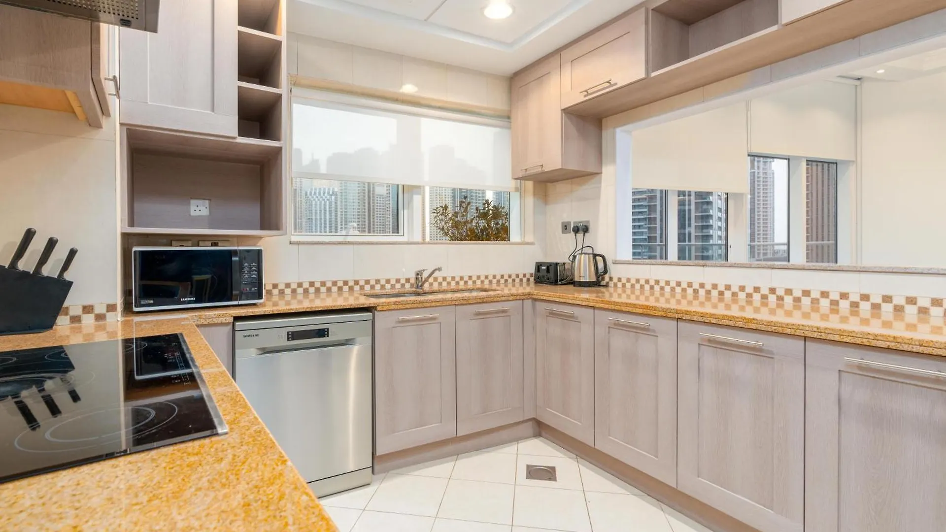 Vacay Lettings - Full Marina View 3 Bedroom Plus Maid Room Dubai Apartment
